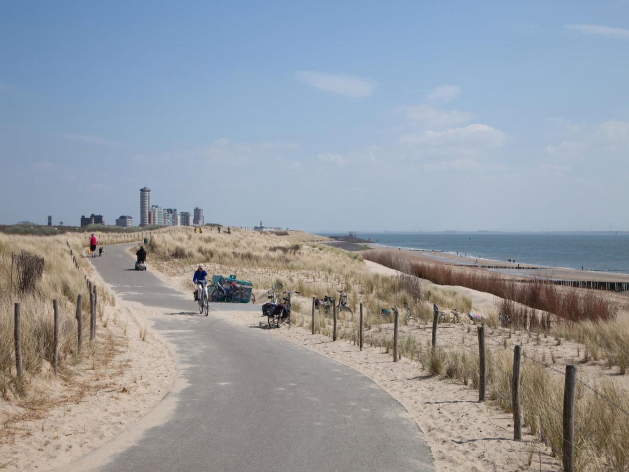 Attractive Apartment Near Vlissingen Beach 외부 사진